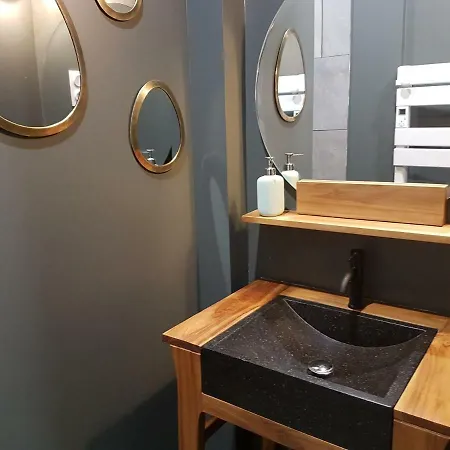 Le Repaire De Rougemare Deco Soignee Et Chaleureuse, Wifi Debit En Plein Centre Historique Apartment *
